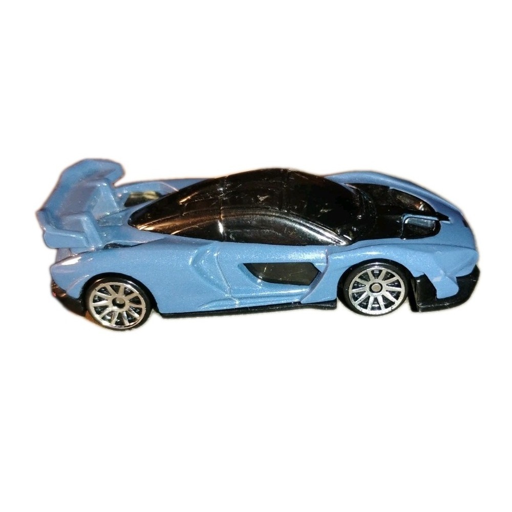 Hot‎ Wheels McLaren Senna - 2018 Exotics Real Riders Blue